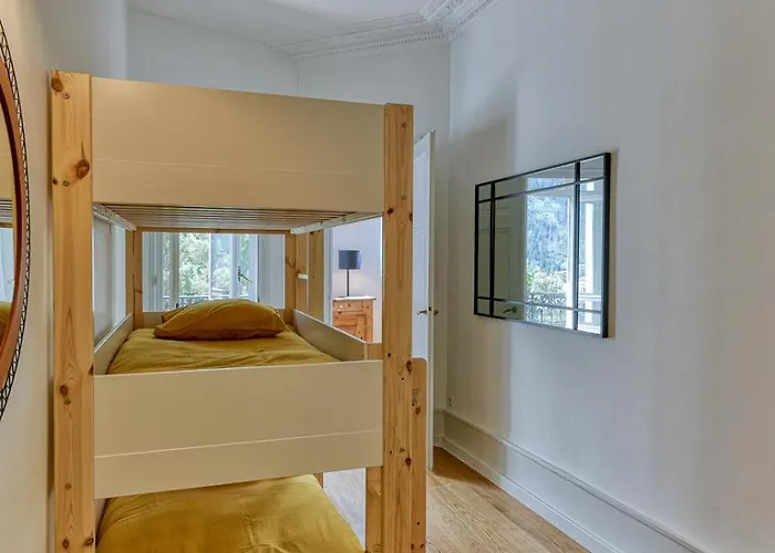 Majestic Apartment *